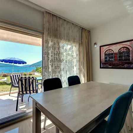 Apartments Villa Adriatic Tivat Exterior foto