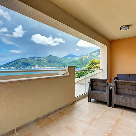 Apartments Villa Adriatic Tivat Exterior foto