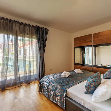 Apartments Villa Adriatic Tivat Exterior foto