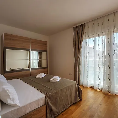 Apartments Villa Adriatic Tivat Exterior foto